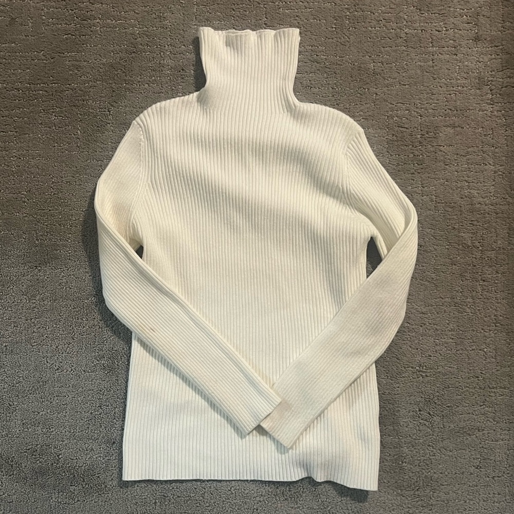 SHEIN turtleneck sweater